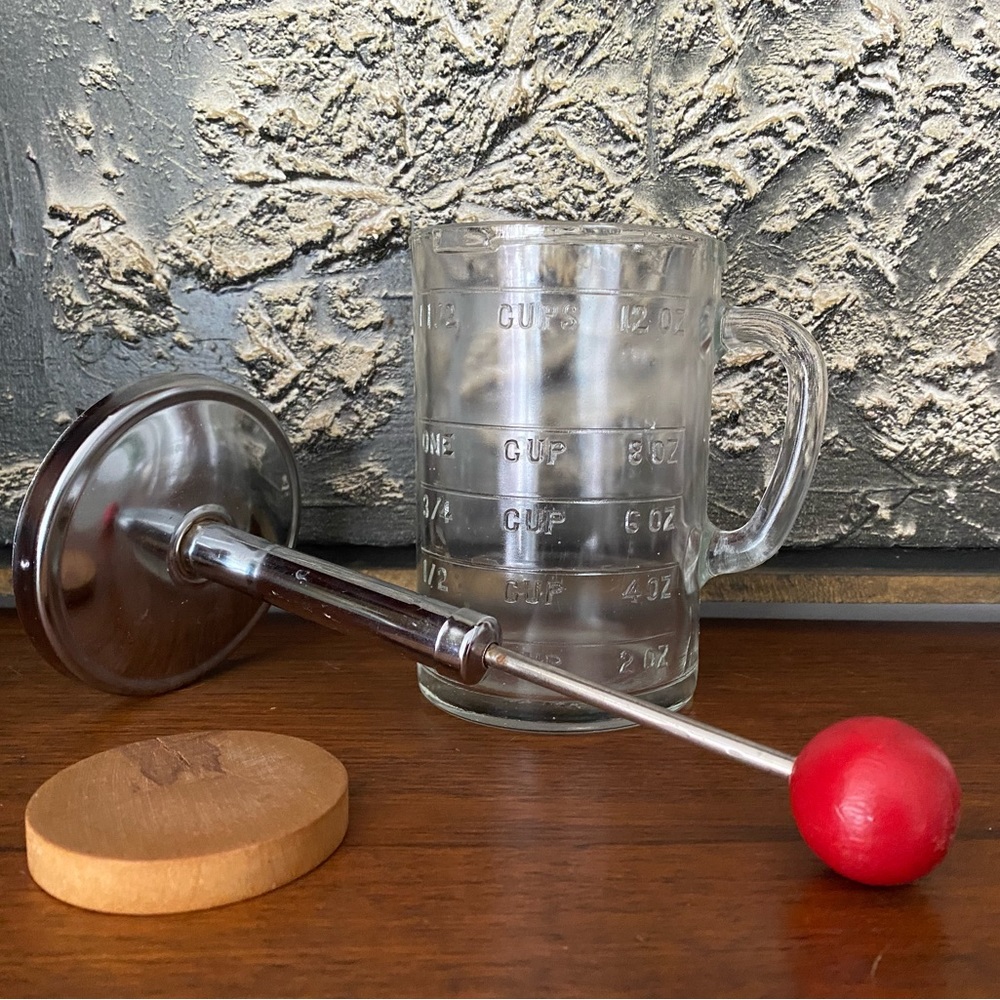 Vintage Retro Atomic Mid-Century MCM Hand Grinder